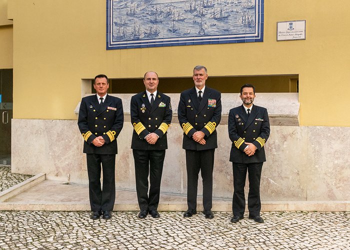 Chefe das Forças Navais da Roménia visita o Instituto Hidrográfico