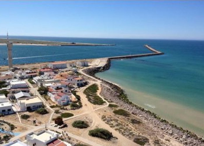 20141217 IH realiza levantamento topo hidrografico na barra comum Faro Olhao