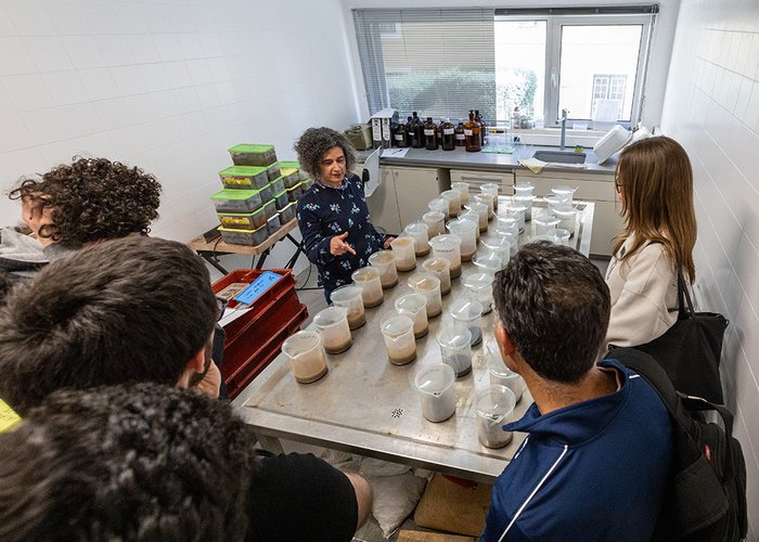 Alunos da Faculdade de Ciências visitam o Instituto Hidrográfico