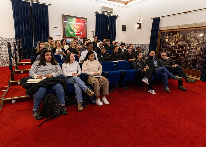 Alunos da Universidade de Coimbra visitam o Instituto Hidrográfico