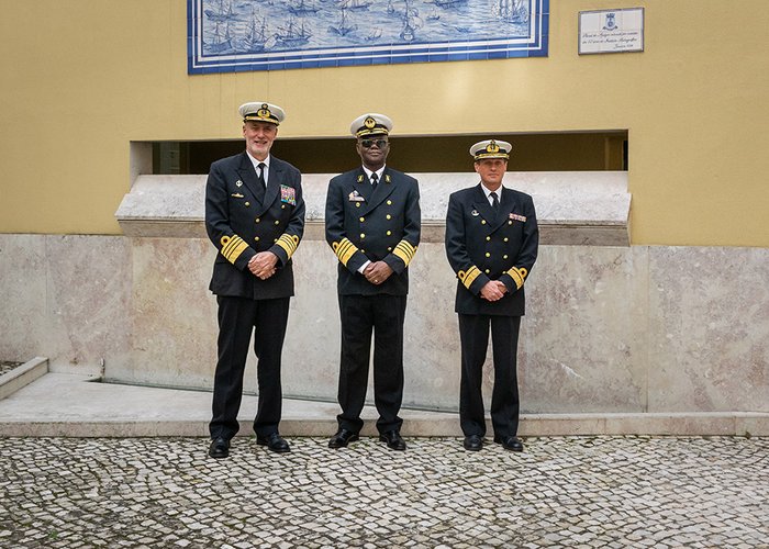 Comandante da Marinha de Guerra Angolana visita o Instituto Hidrográfico