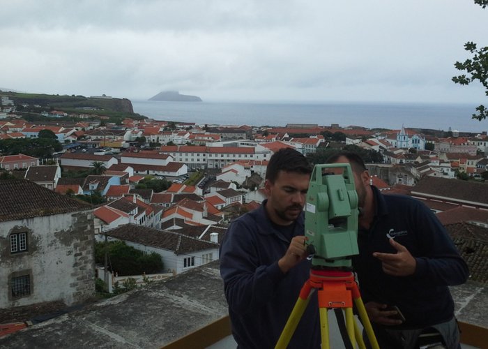 Explicação de métodos topográficos ao aluno da Escola de Hidrografia e Oceanografia