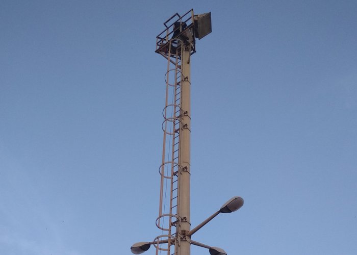 Instalação de uma antena UHF para transmissão de correções DGNSS RTK