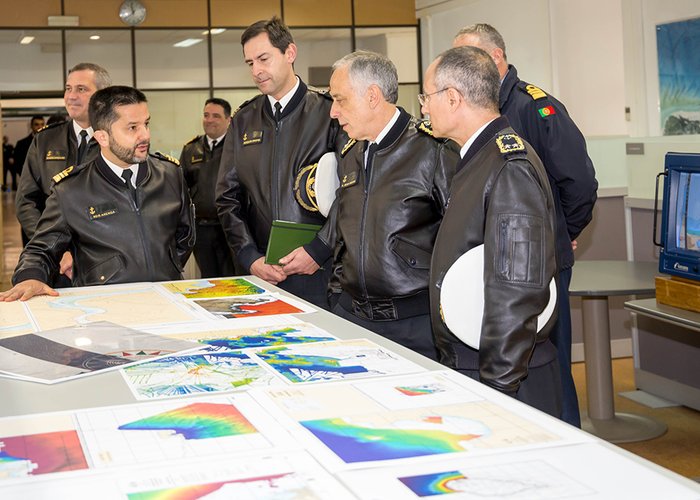 Visita Oficial do Almirante CEMA AMN ao Instituto Hidrográfico