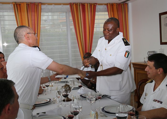 Visita ao IH do Estado-Maior da Marinha Nacional da Costa do Marfim.